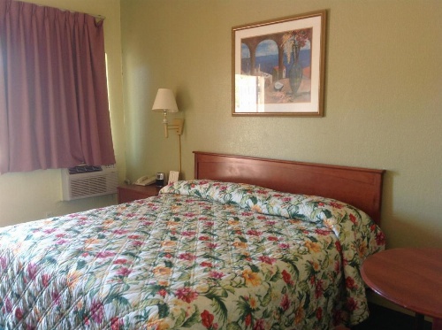 Sunshine Inn of Daytona Beach image 15