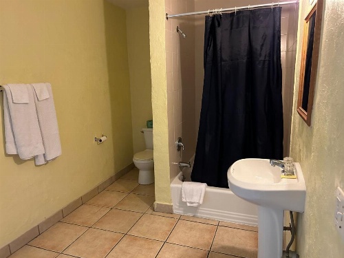 Sunshine Inn of Daytona Beach image 24