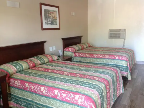 Sunshine Inn of Daytona Beach 7
