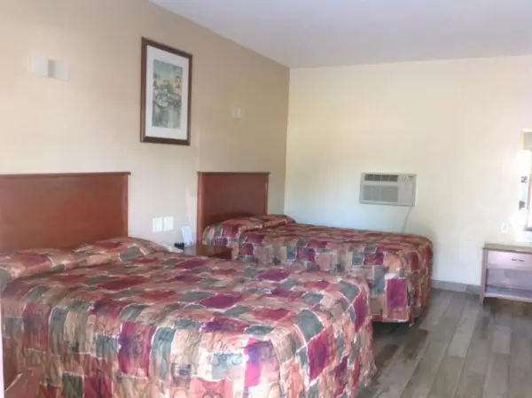 Sunshine Inn of Daytona Beach 8